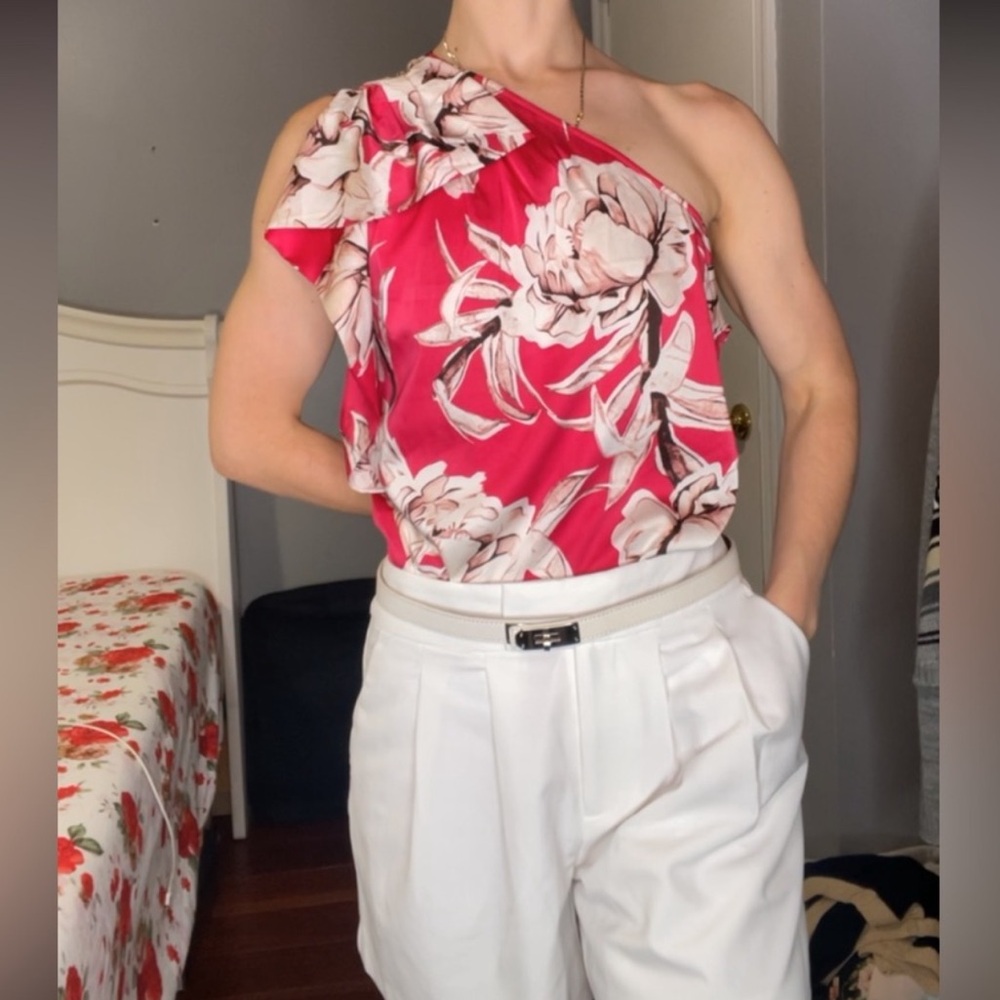 One shoulder pink flower top